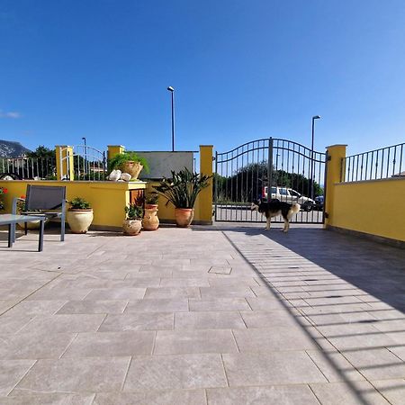 קאלה גונונה Sa Mamma E Sole B&B מראה חיצוני תמונה